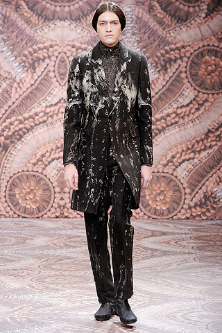 Alexander McQueen / - 2010-2011